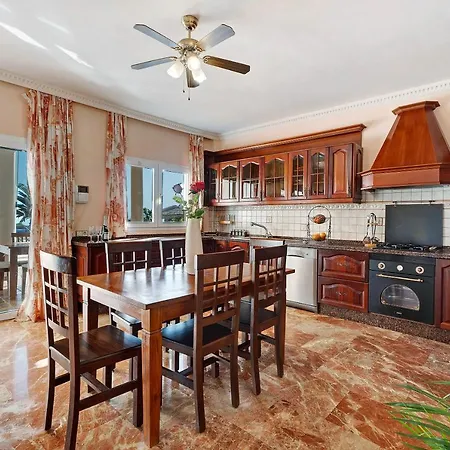 Luxury El Mirador بيت للعطل *